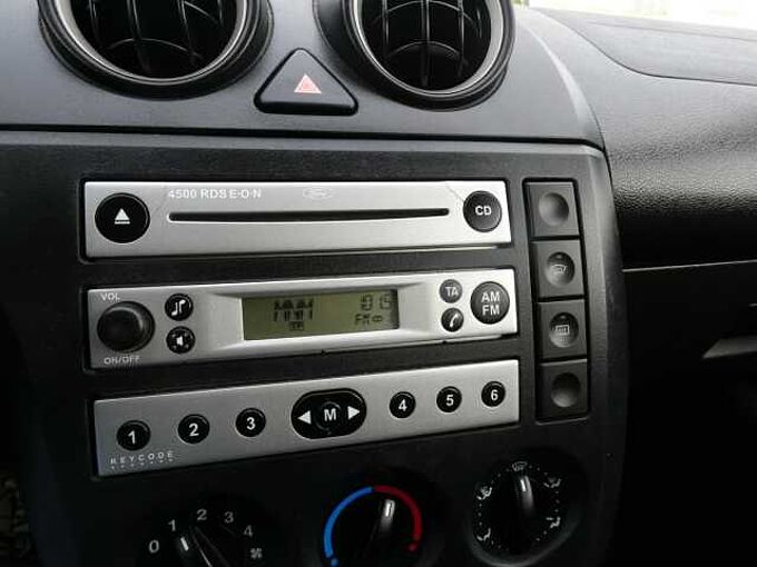 Ford Fiesta 1.6 i benzine 100pk 5d Trend Airco Leder '04 garantie (53459)