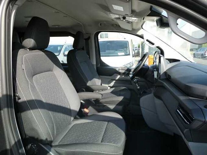 Ford Transit Custom L2 Multi-Use 5pl 320L 2.0 TDCi 136pk Limited Luxe STOCK
