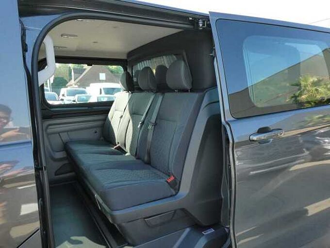 Ford Transit Custom L2 Multi-Use 5pl 320L 2.0 TDCi 136pk Limited Luxe STOCK