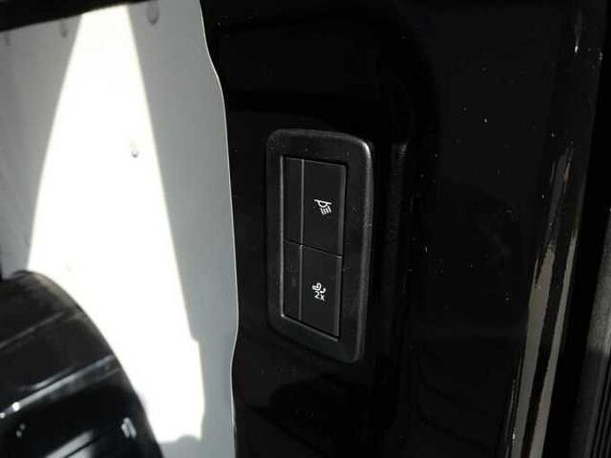 Ford Transit Custom L1 Multi-Use SPORT 5pl 2.0 TDCi 170pk Automaat STOCK