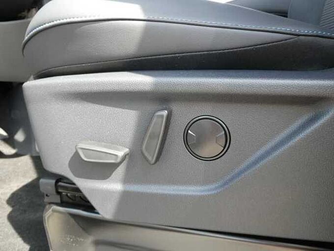 Ford Transit Custom L1 Multi-Use SPORT 5pl 2.0 TDCi 170pk Automaat STOCK