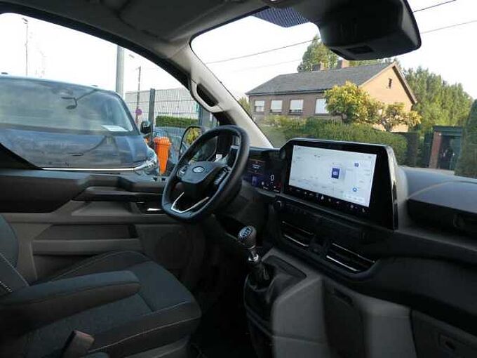 Ford Transit Custom L2 Multi-Use 5pl 320L 2.0 TDCi 136pk Limited Luxe STOCK