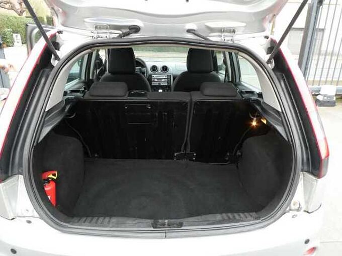 Ford Fiesta 1.4 TDCi 68pk 5d Trend Airco '05 garantie (36964)