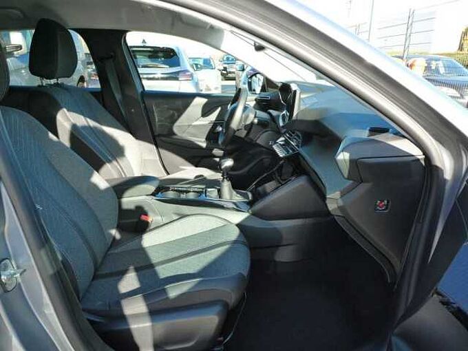 Peugeot 208 1.2 i benzine 100pk 5d Allure 360&deg; Camera BLIS ACC '24 14000km (41003)