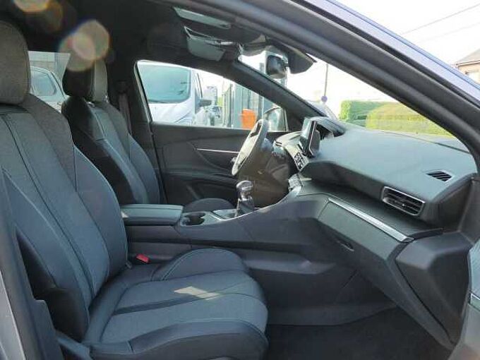 Peugeot 5008 1.2 i benzine 130pk 7plaats Allure Camera ACC BLIS '24 22000km (12391)