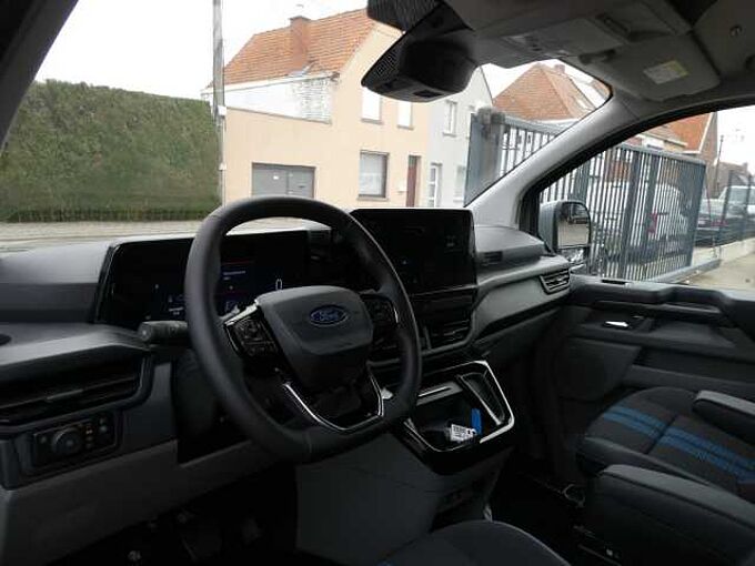 Ford Transit Custom L1 Multi-Use SPORT 5pl 2.5 i PHEV 225pk Automaat STOCK (08435)