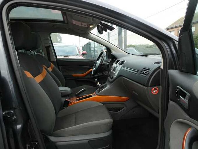 Ford Kuga 2.0 TDCi 136pk Titanium Pano Trekhaak '08 garantie (47952)