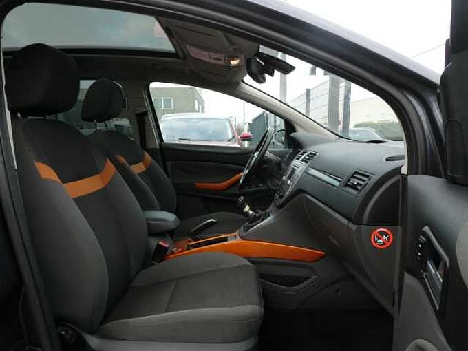 Ford Kuga 2.0 TDCi 136pk Titanium Pano Trekhaak '08 garantie (47952)