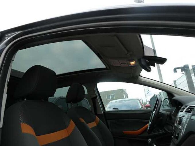 Ford Kuga 2.0 TDCi 136pk Titanium Pano Trekhaak '08 garantie (47952)