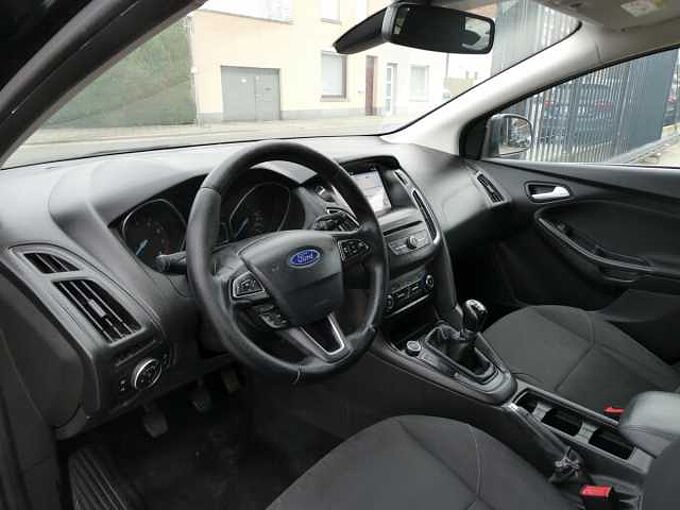 Ford Focus Break 1.0 i 100pk TITANIUM luxe '17 Trekhaak garantie (59951)