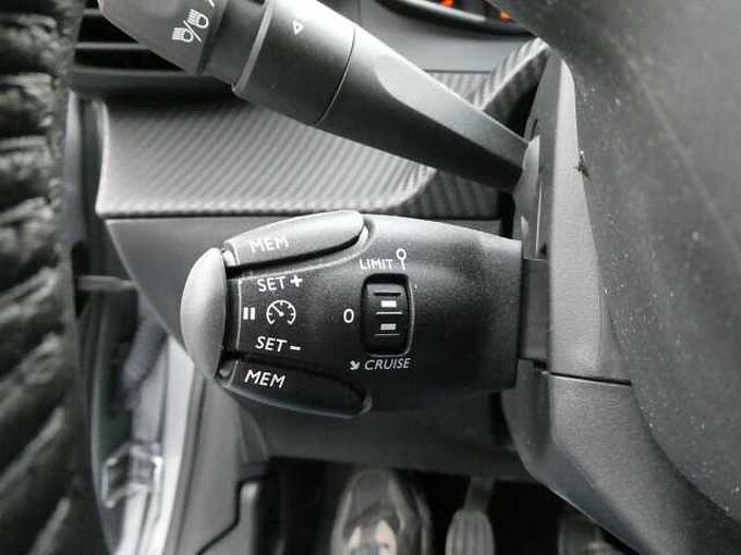 Peugeot 208 1.2 i benzine 100pk 5d Allure 360° Camera BLIS '24 10000km (78031)