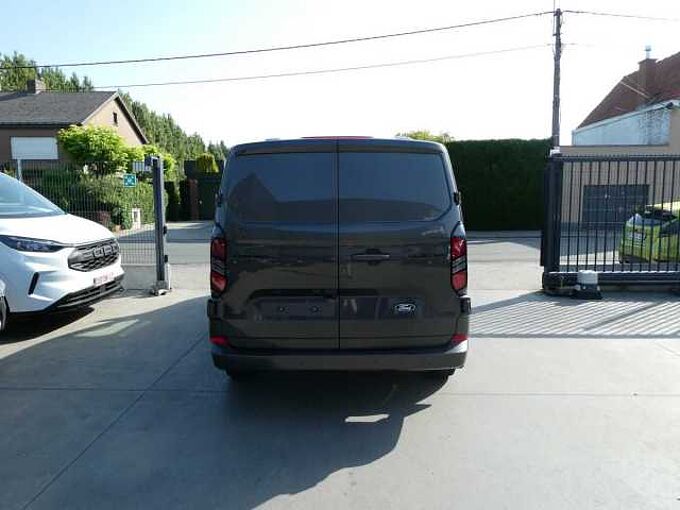 Ford Transit Custom L2 Multi-Use 5pl 320L 2.0 TDCi 136pk Limited Luxe STOCK