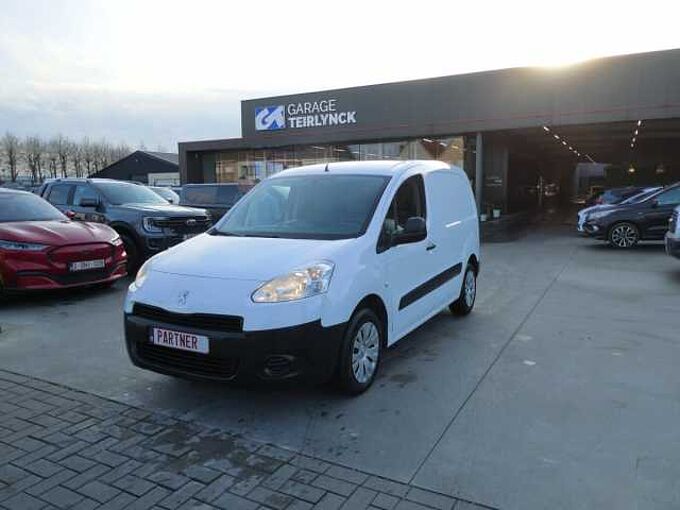Peugeot Partner 1.6 HDi 75pk 3pl Lichte Vracht BTW '14 197000km (71372)