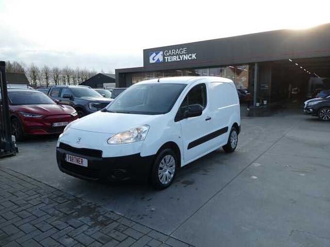 Peugeot Partner 1.6 HDi 75pk 3pl Lichte Vracht BTW '14 197000km (71372)