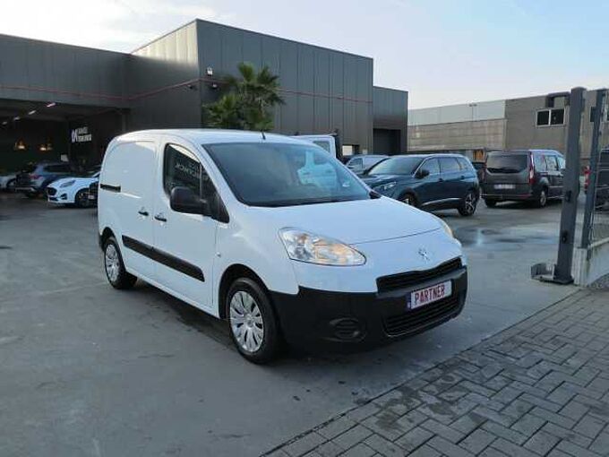 Peugeot Partner 1.6 HDi 75pk 3pl Lichte Vracht BTW '14 197000km (71372)