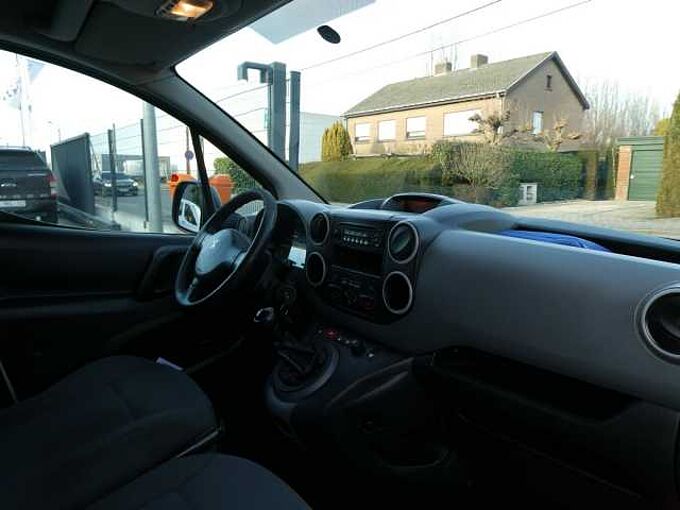 Peugeot Partner 1.6 HDi 75pk 3pl Lichte Vracht BTW '14 197000km (71372)