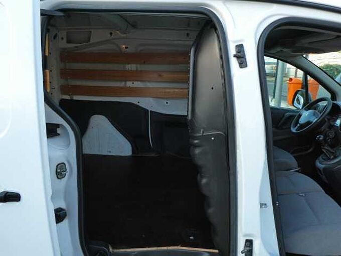 Peugeot Partner 1.6 HDi 75pk 3pl Lichte Vracht BTW '14 197000km (71372)