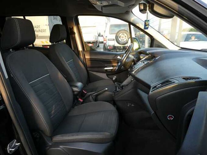 Ford Tourneo Connect 1.6 TDCi 95pk L2 7pl Limited Pano Trekhaak '15 (56037)