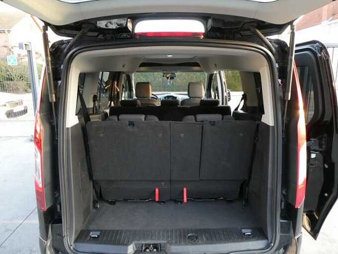 Ford Tourneo Connect 1.6 TDCi 95pk L2 7pl Limited Pano Trekhaak '15 (56037)