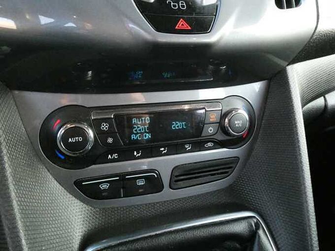 Ford Tourneo Connect 1.6 TDCi 95pk L2 7pl Limited Pano Trekhaak '15 (56037)