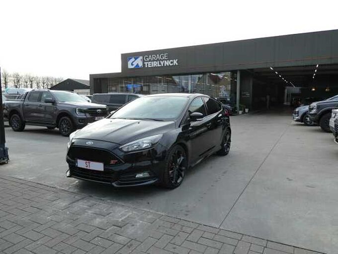 Ford Focus ST ST2 2.0 i Ecoboost 250pk Recaro Black Edition '17 101000km (28276)