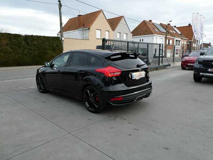 Ford Focus ST ST2 2.0 i Ecoboost 250pk Recaro Black Edition '17 101000km (28276)