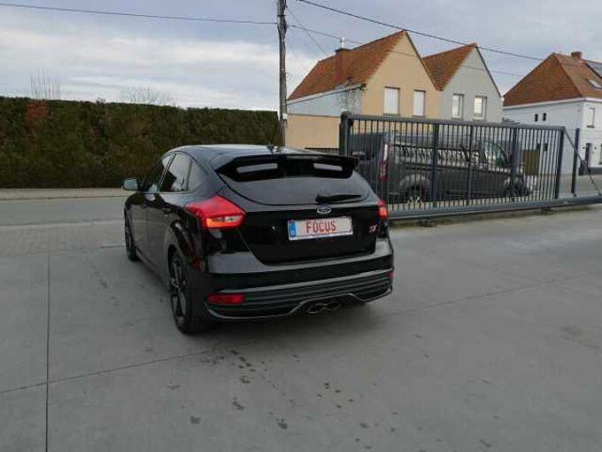 Ford Focus ST ST2 2.0 i Ecoboost 250pk Recaro Black Edition '17 101000km (28276)