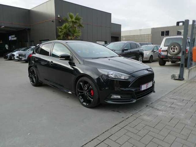 Ford Focus ST ST2 2.0 i Ecoboost 250pk Recaro Black Edition '17 101000km (28276)