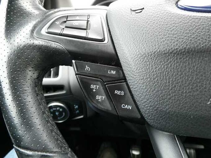 Ford Focus ST ST2 2.0 i Ecoboost 250pk Recaro Black Edition '17 101000km (28276)