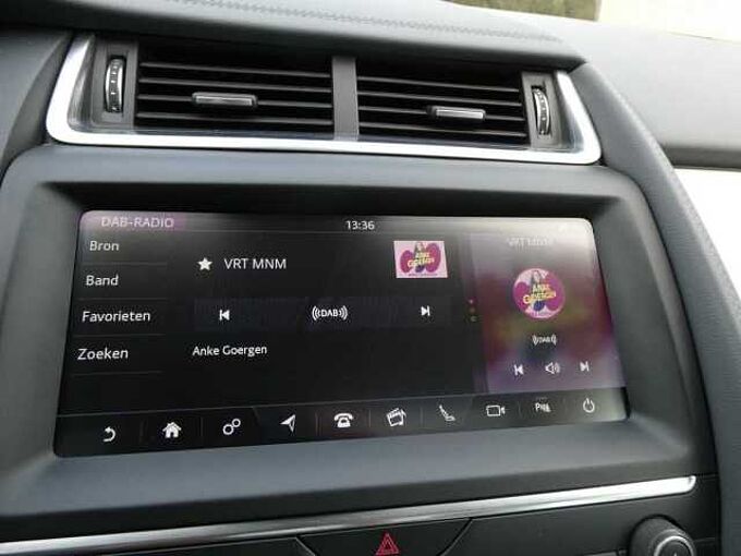 Jaguar E-Pace 2.0D 150pk Automaat AWD Leder Pano Camera '20 89000km (87993)