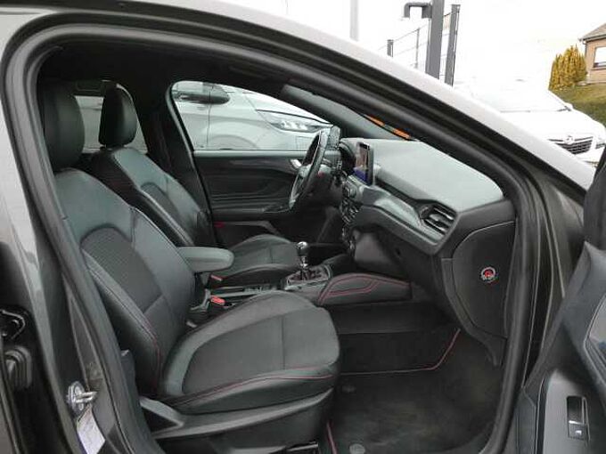 Ford Focus 5d 1.5 i ecoboost 150pk ST-Line Leder '19 73000km (89371)