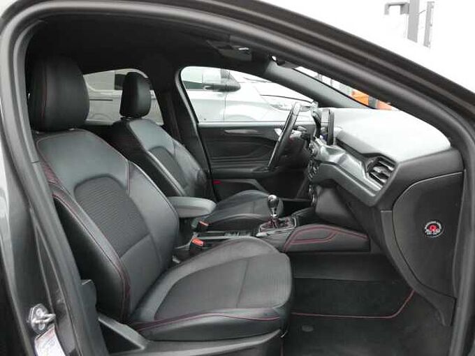 Ford Focus 5d 1.5 i ecoboost 150pk ST-Line Leder '19 73000km (89371)
