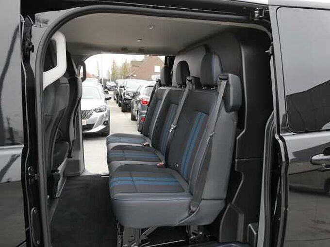 Ford Transit Custom L2 Multi-Use SPORT 5pl 2.5 i PHEV 233pk Automaat STOCK (36443)