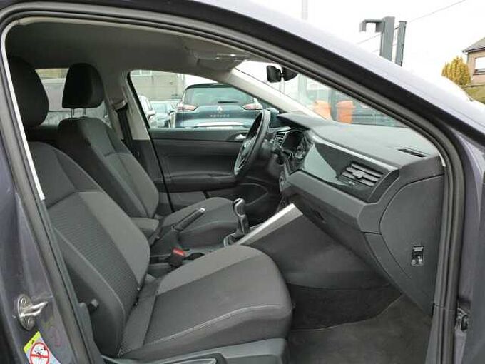 Volkswagen Taigo 1.0 TSi 115pk Business Luxe Camera '25 14000km (38721)