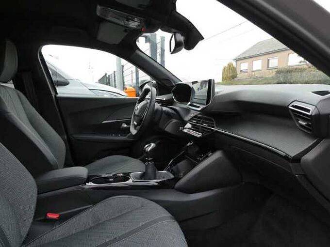 Peugeot 2008 1.2 i benzine 100pk Allure 360° Camera BLIS ACC '25 28000km (48514)