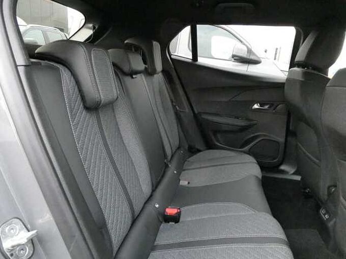 Peugeot 2008 1.2 i benzine 100pk Allure 360° Camera BLIS ACC '25 28000km (48514)