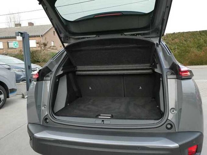 Peugeot 2008 1.2 i benzine 100pk Allure 360° Camera BLIS ACC '25 28000km (48514)