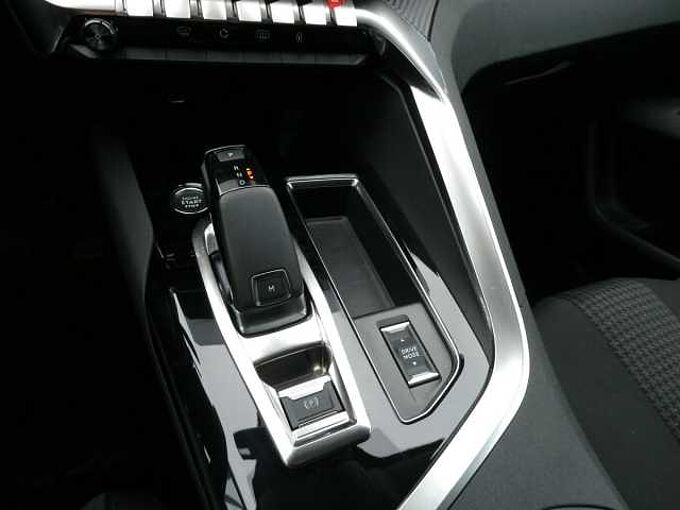 Peugeot 3008 1.2 i benzine 130pk Automaat STYLE Camera '22 41000km (60542)