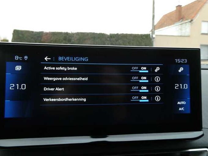 Peugeot 3008 1.2 i benzine 130pk Automaat STYLE Camera '22 41000km (60542)