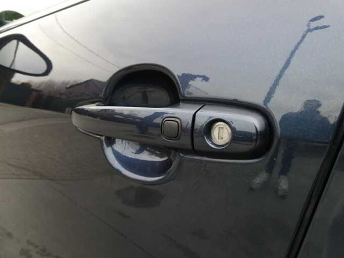 Peugeot 108 1.2 i benzine 85pk Business Airco Camera '16 33000km (94132)