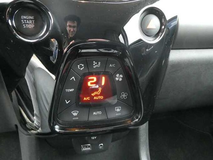 Peugeot 108 1.2 i benzine 85pk Business Airco Camera '16 33000km (94132)