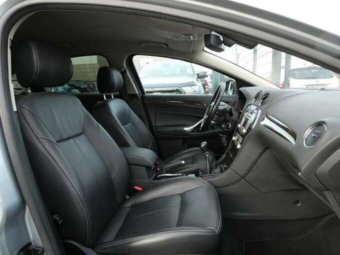 Ford Mondeo 5d 2.0 i benzine 145pk Titanium Leder '10 130000km (52866)