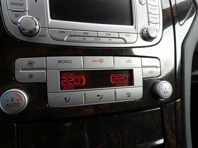 Ford Mondeo 5d 2.0 i benzine 145pk Titanium Leder '10 130000km (52866)