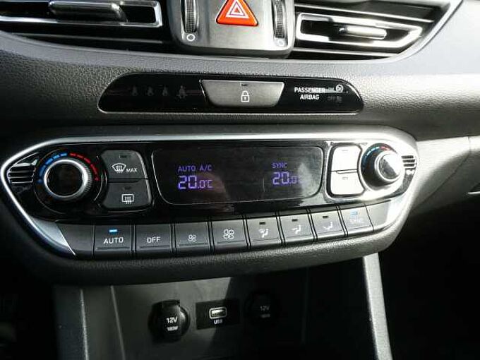 Hyundai i30 Break 1.0 i benzine 120pk Automaat Business Camera (91954)