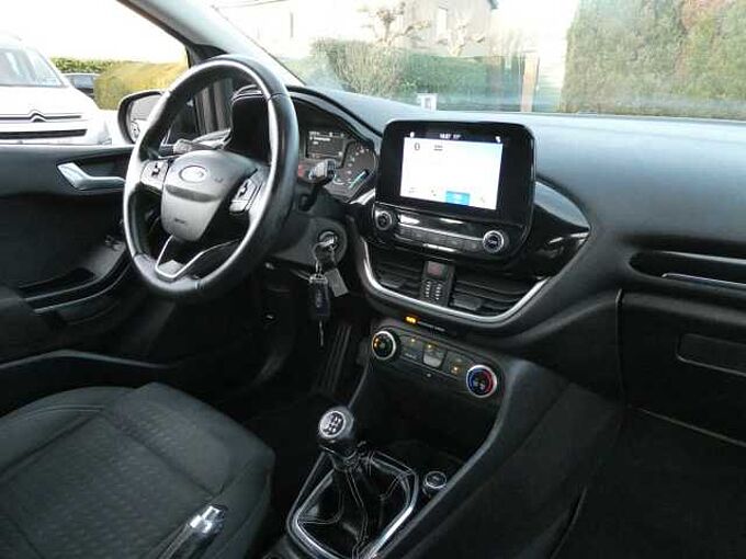 Ford Fiesta 1.1 i benzine 85pk Titanium Luxe 5d Trekhaak (14871)