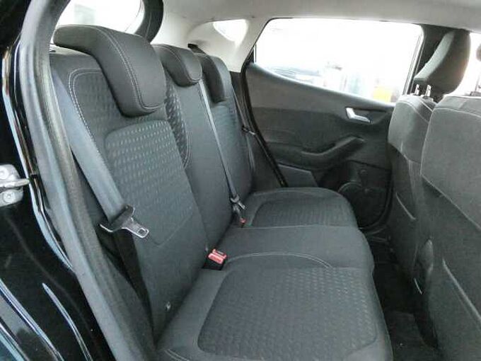 Ford Fiesta 1.1 i benzine 85pk Titanium Luxe 5d Trekhaak (14871)