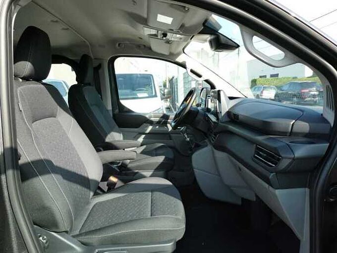 Ford Transit Custom L2 Multi-Use 5pl 320L 2.0 TDCi 136pk Limited Luxe STOCK