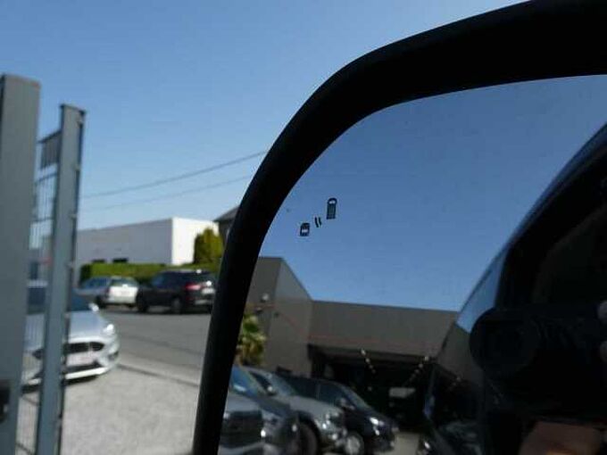 Ford Transit Custom L2 Multi-Use 5pl 320L 2.0 TDCi 136pk Limited Luxe STOCK