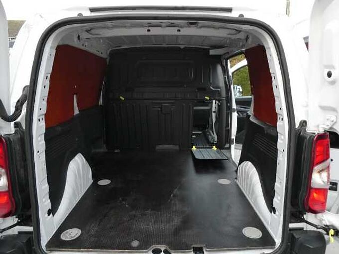 Peugeot Partner L2 1.5 HDi 130pk Automaat 3pl Business Luxe Camera Trekhaak (50040)