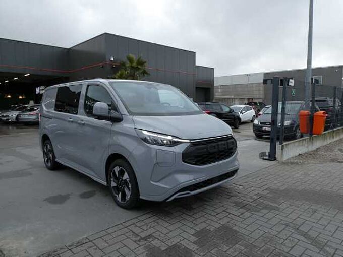 Ford Transit Custom L1 Multi-Use SPORT Raptor 5pl 2.5 i PHEV 233pk Automaat (84801)